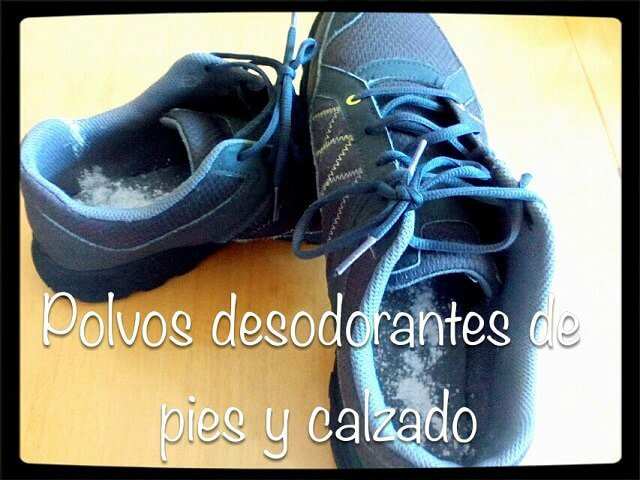 zapatillas de deporte con polvos desodorantes