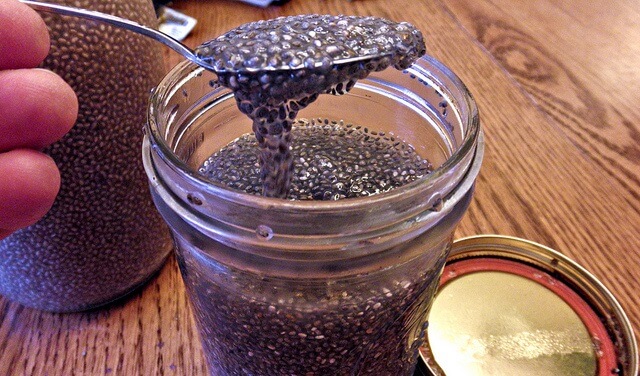 semillas de chia en agua