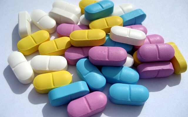 pastillas de diferentes colores