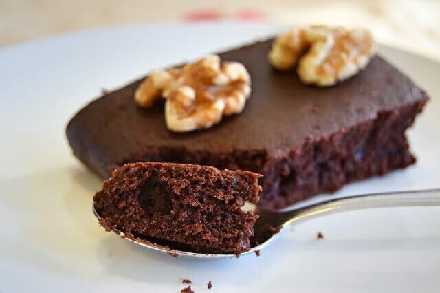 brownie vegano con nueces