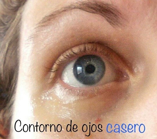 ojo con contorno de ojos alrededor